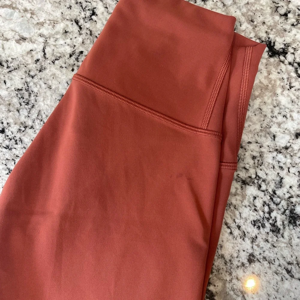 Lululemon Wunder Train‎ Leggings 25”